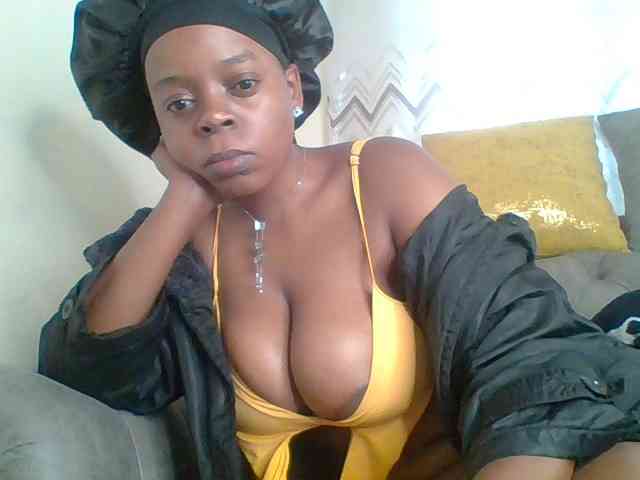QueenVy webcam