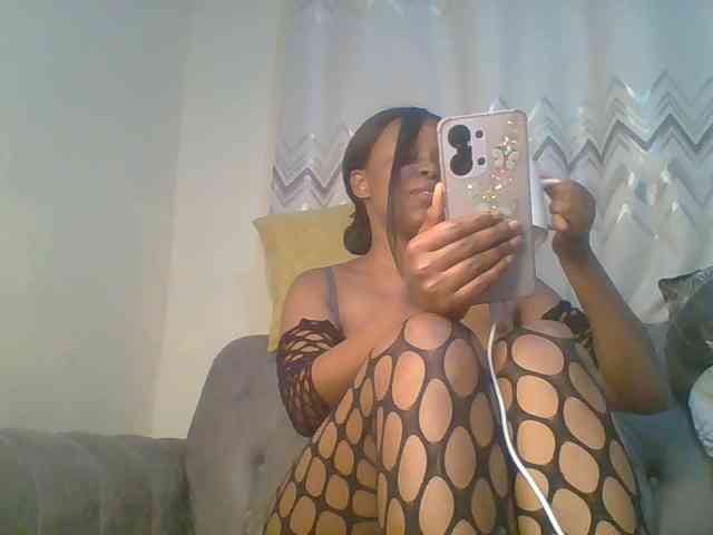QueenVy webcam