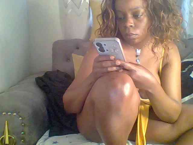QueenVy webcam