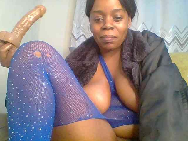 QueenVy Live Webcam on BongaCams