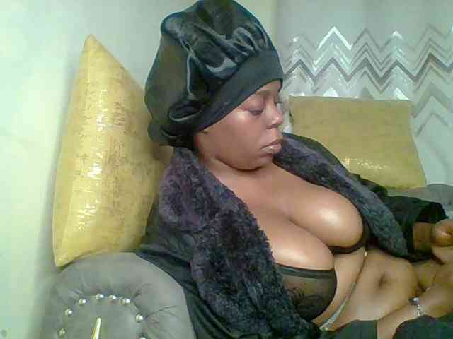 QueenVy webcam