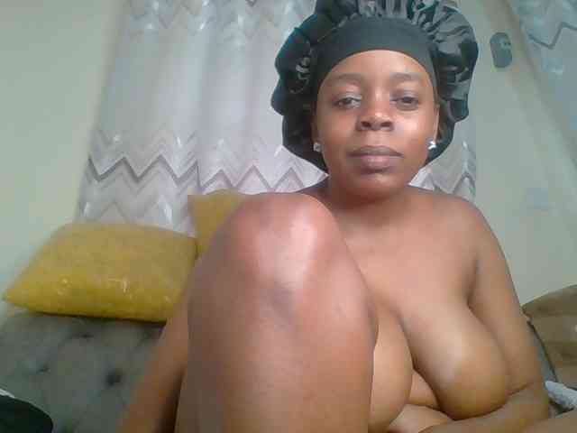 QueenVy webcam
