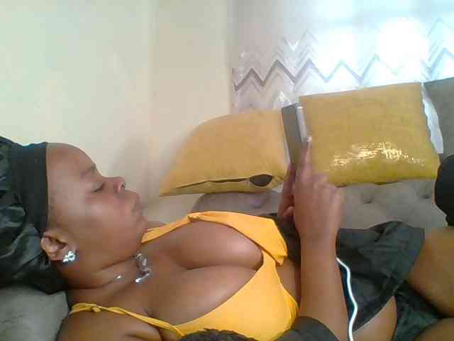 QueenVy webcam