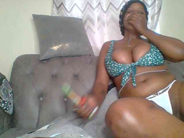 QueenVy webcam