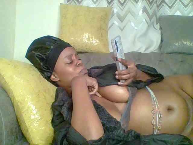 QueenVy webcam