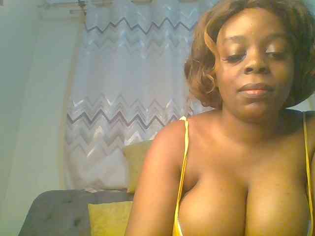 QueenVy webcam