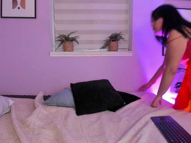 Zara-Blooom live cam on BongaCams
