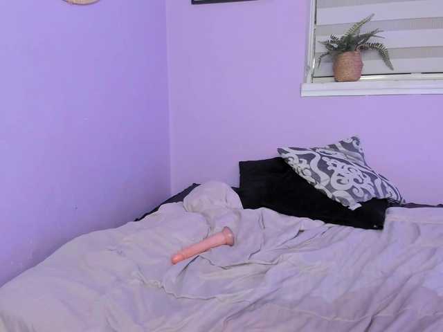 Zara-Blooom live webcam show