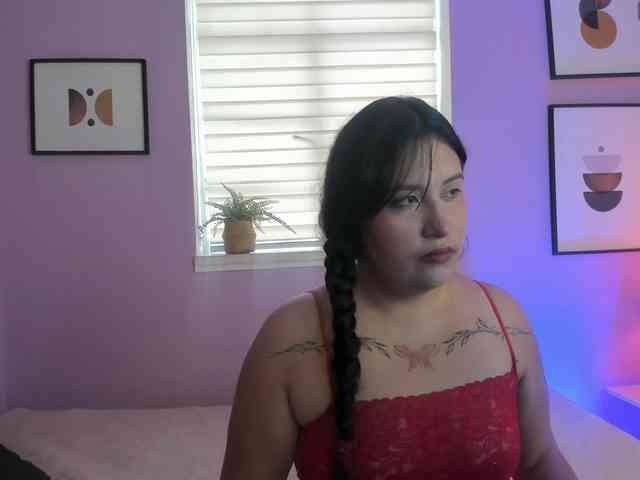 Zara-Blooom webcam