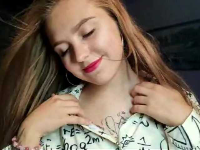 CharityMcclair live cam on BongaCams