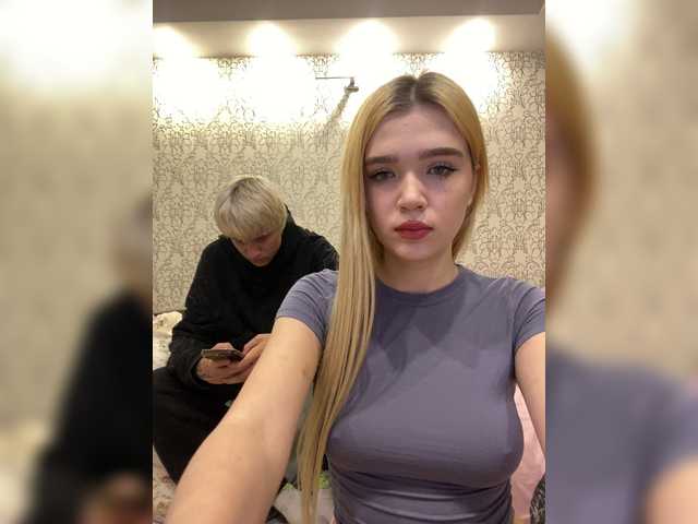 MilanaMike1 live cam on BongaCams
