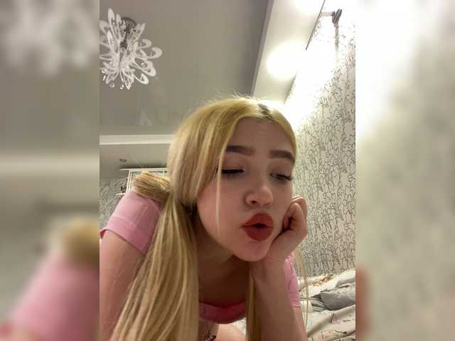 milanamike1 live show