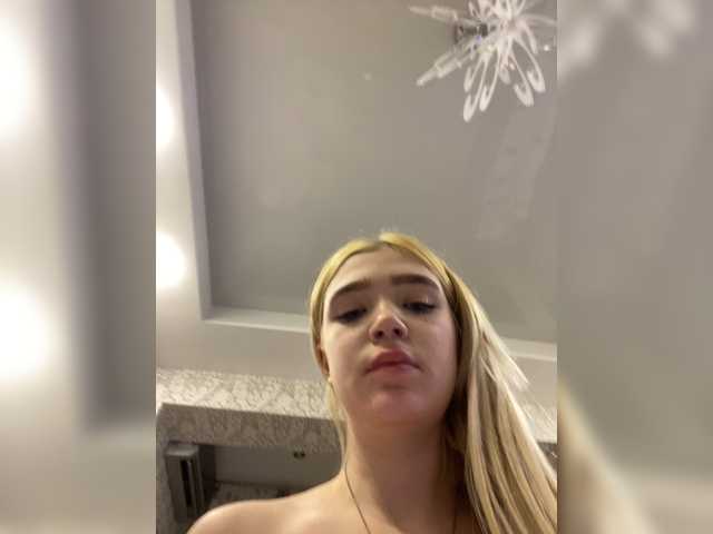 MilanaMike1 live cam on BongaCams