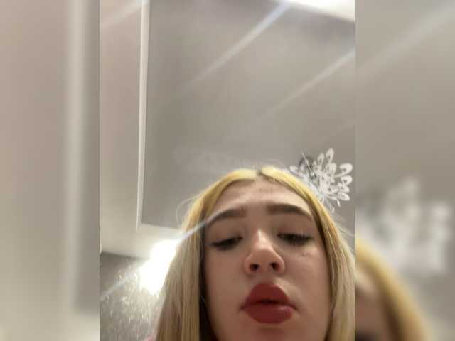 milanamike1 live show