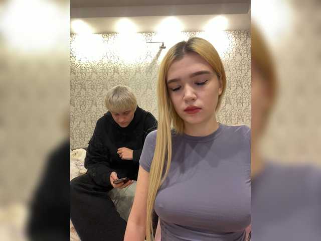 MilanaMike1 live cam on BongaCams