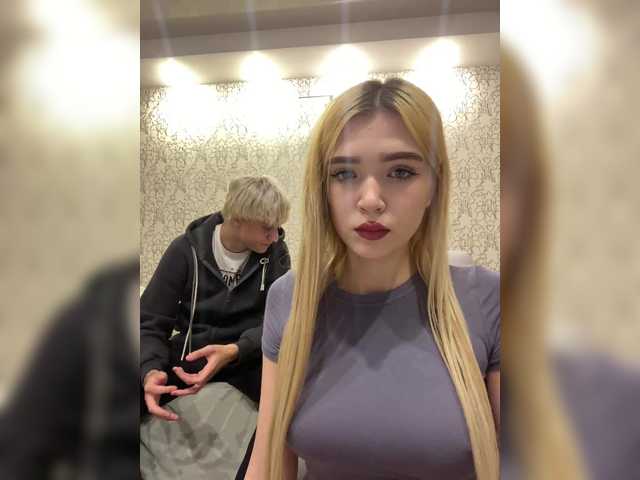 MilanaMike1 live cam on BongaCams