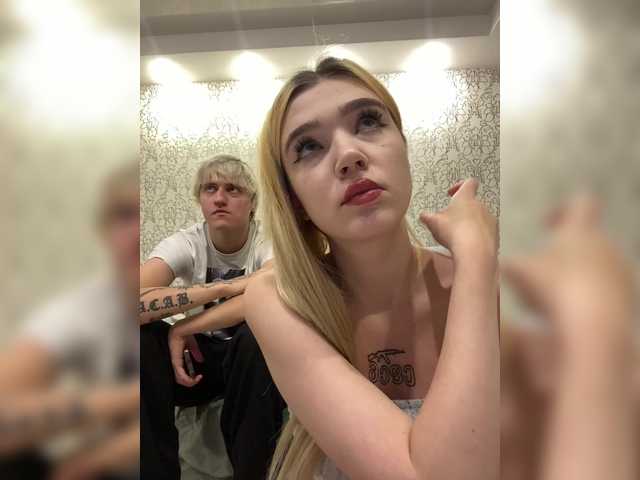 MilanaMike1 live cam on BongaCams