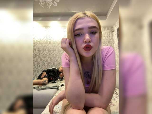 milanamike1 live show