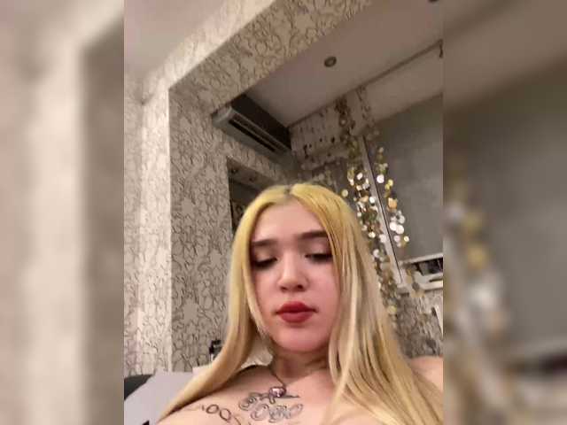 milanamike1 live show