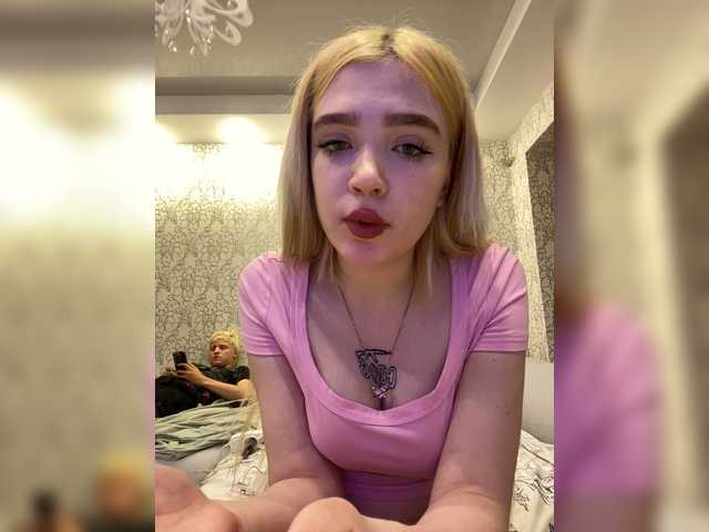 MilanaMike1 live cam on BongaCams