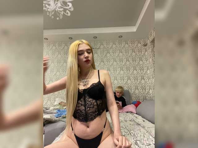 MilanaMike1 live cam on BongaCams