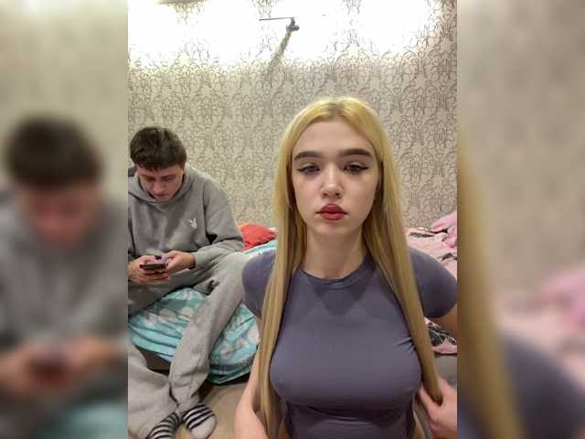 MilanaMike1 live cam on BongaCams
