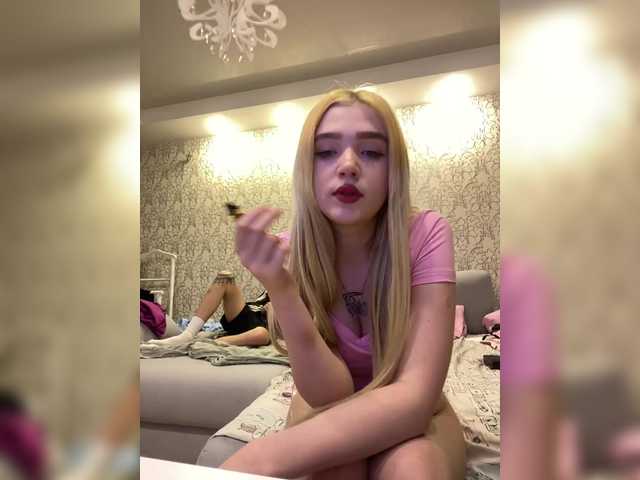 milanamike1 live show