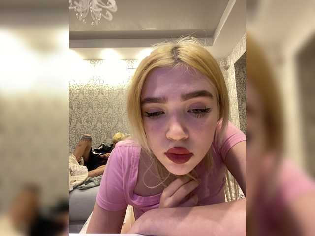 MilanaMike1 live cam on BongaCams