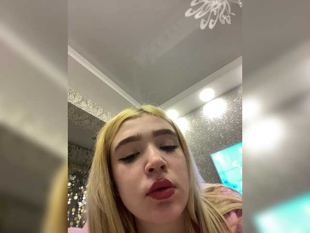 MilanaMike1 live cam on BongaCams