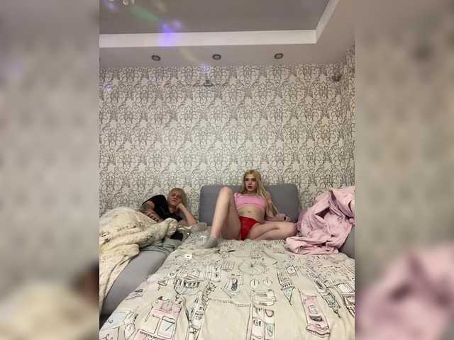 MilanaMike1 live cam on BongaCams