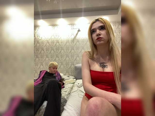 MilanaMike1 live cam on BongaCams