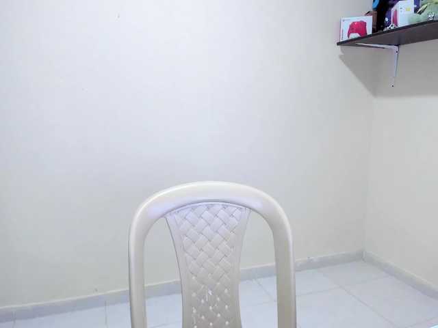 Amaravelvett live cam on BongaCams