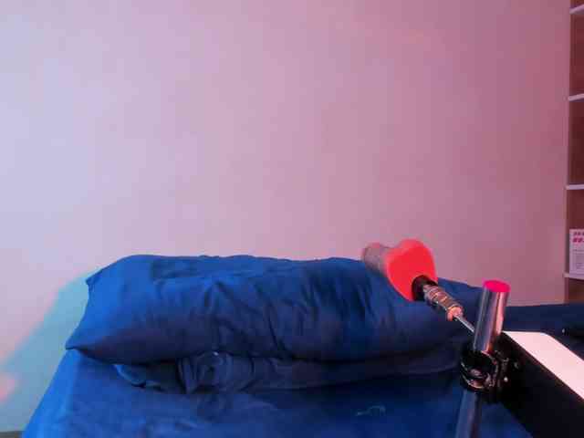 BlairCurvy webcam