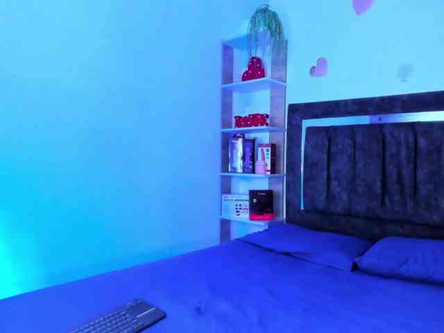 BlairCurvy webcam