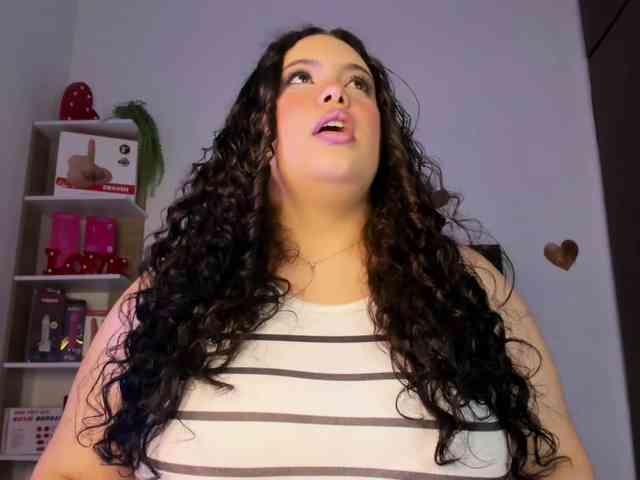 BlairCurvy webcam