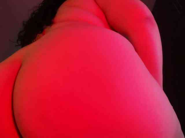 BlairCurvy webcam