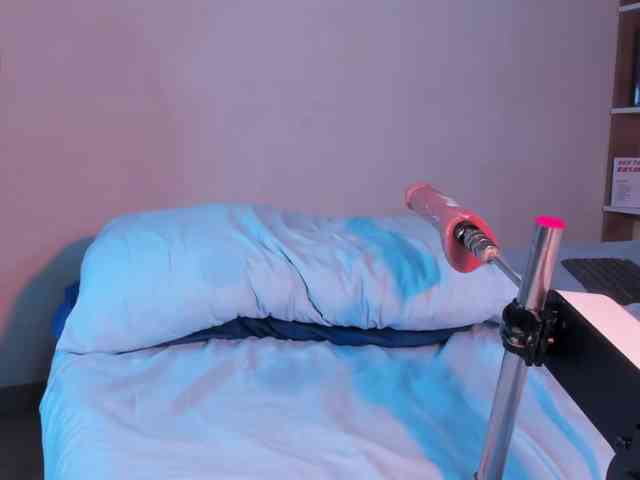 BlairCurvy webcam