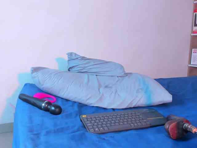 BlairCurvy webcam