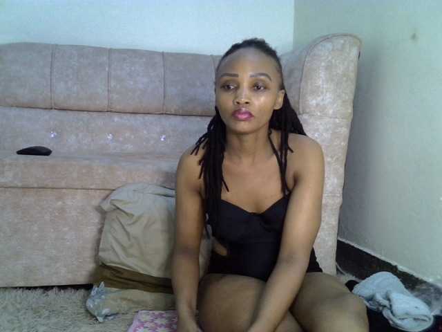 Cutelana live cam on BongaCams