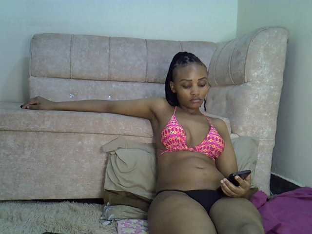 Cutelana live cam on BongaCams
