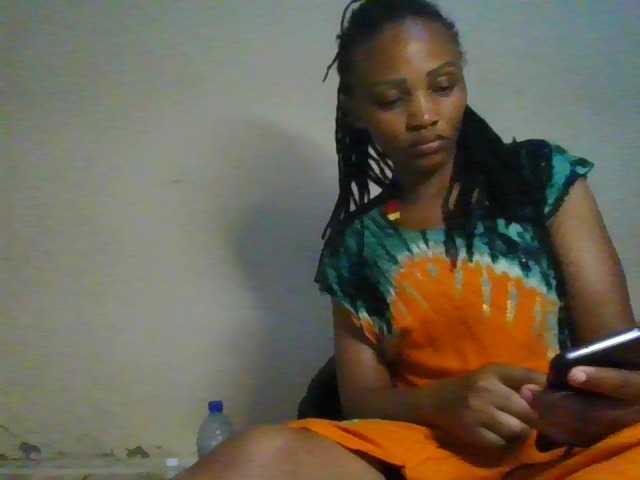 Cutelana live cam on BongaCams