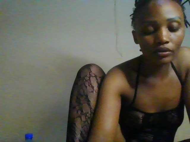 Cutelana live cam on BongaCams