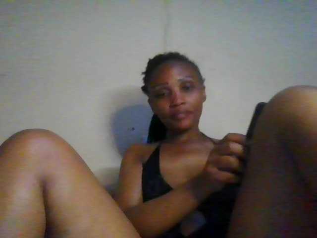 Cutelana live cam on BongaCams