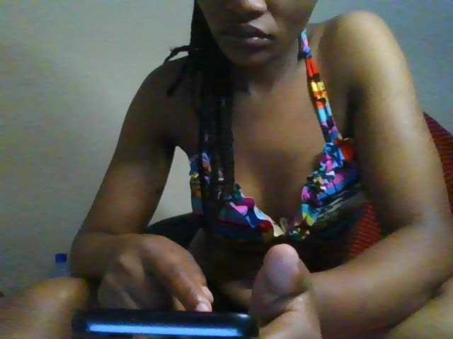 Cutelana live cam on BongaCams