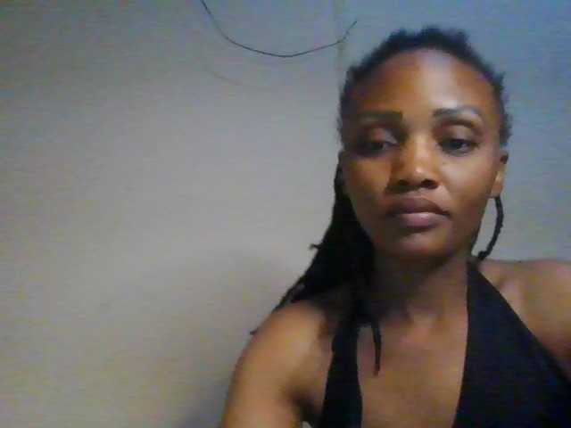 Cutelana live cam on BongaCams