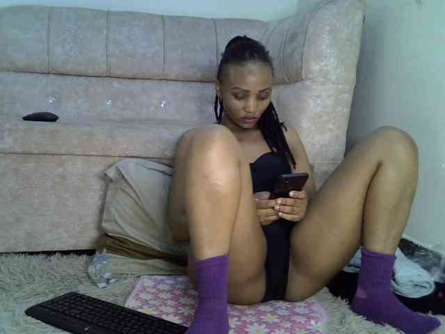 Cutelana Live Webcam on BongaCams