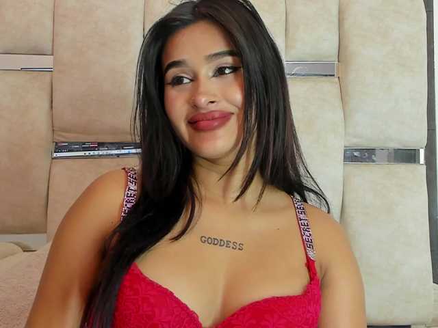 Lizzy-Bonnie live cam on BongaCams