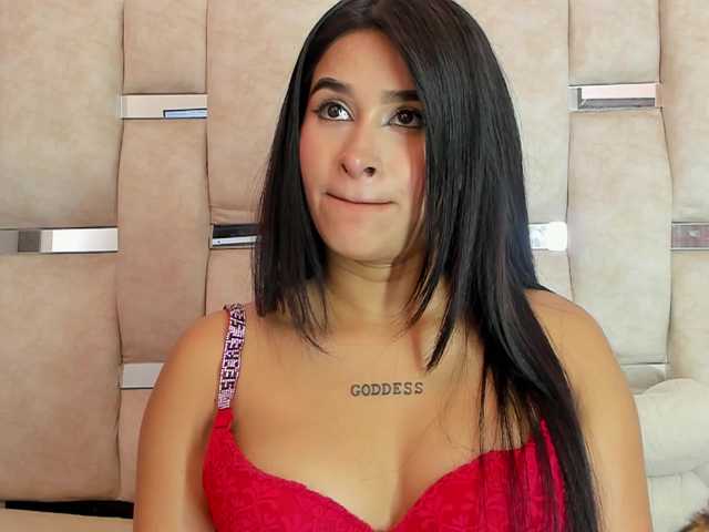 Lizzy-Bonnie live cam on BongaCams