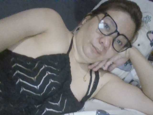 Shaylicious live cam on BongaCams