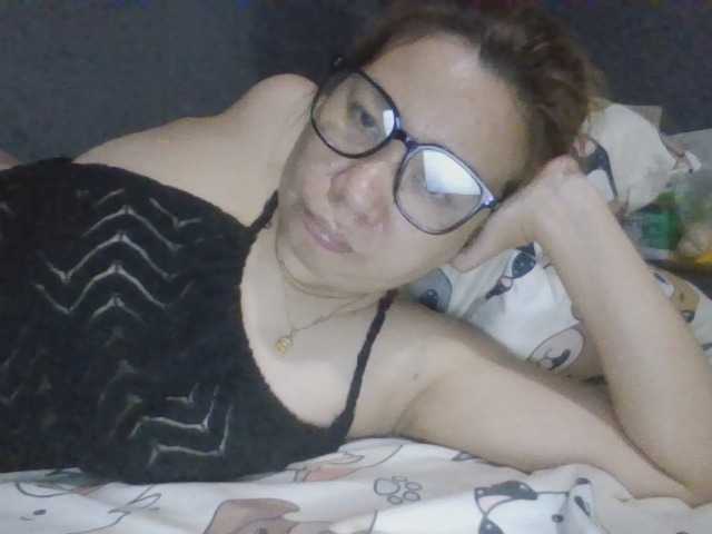 Shaylicious live cam on BongaCams